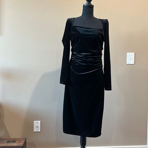 ASTR the label black velvet dress. Size small. Like new.